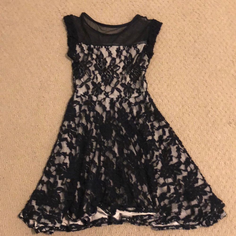 This is an incredibly elegant dress!
